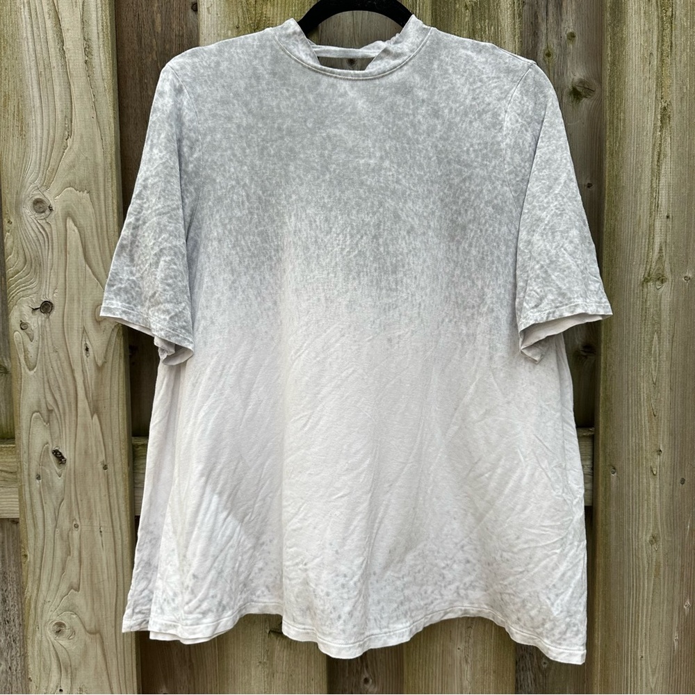 AMERICAN EAGLE Keyhole Tee